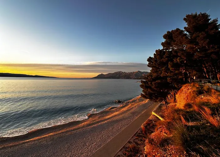 Tri Sunca Baška Voda