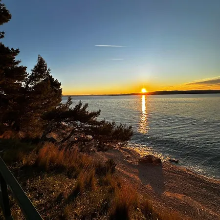 Apartment Tri Sunca Baska Voda