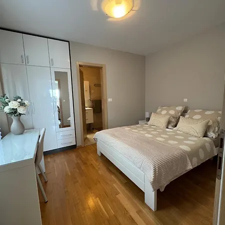 Apartmán Tri Sunca *