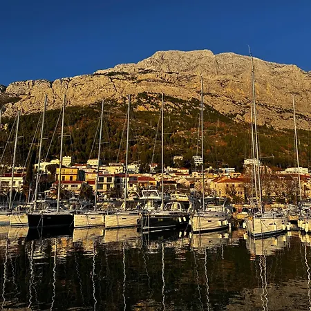Tri Sunca Apartment Baska Voda