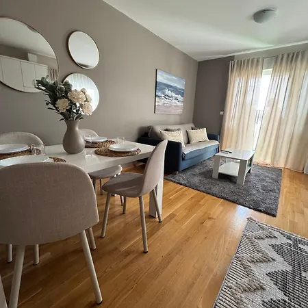Tri Sunca Apartment