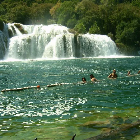 Tri Sunca Baška Voda