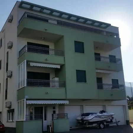 Apartament Tri Sunca