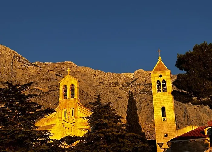 Tri Sunca * Baška Voda